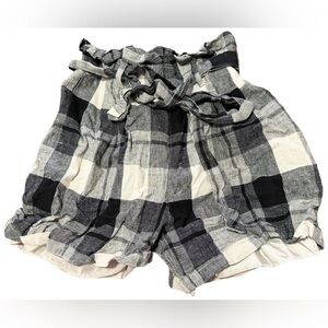 Japanese GU Black and White High-Waisted Plaid‎ Shorts with Ribbon Size S